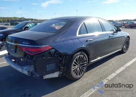 2023 Mercedes-Benz S 500 4Matic z USA, uszkodzony, nr VIN W1K6G6DB0PA218745